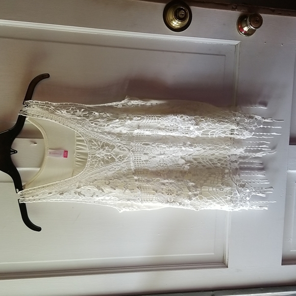 No Boundaries Tops - 3 for 20.  Ladies  cover  top XL cream color